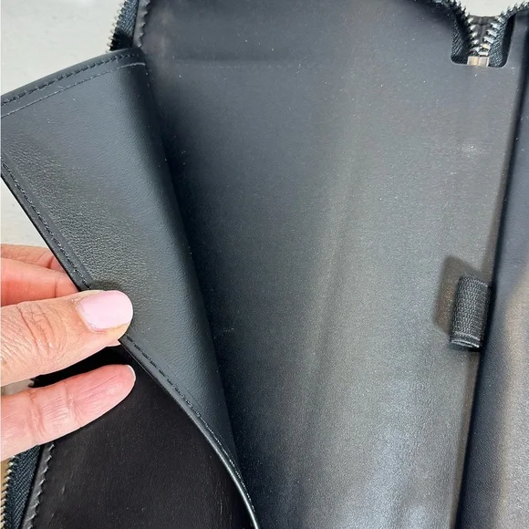 Louis Vuitton Utah Black Leather Organizer Wallet